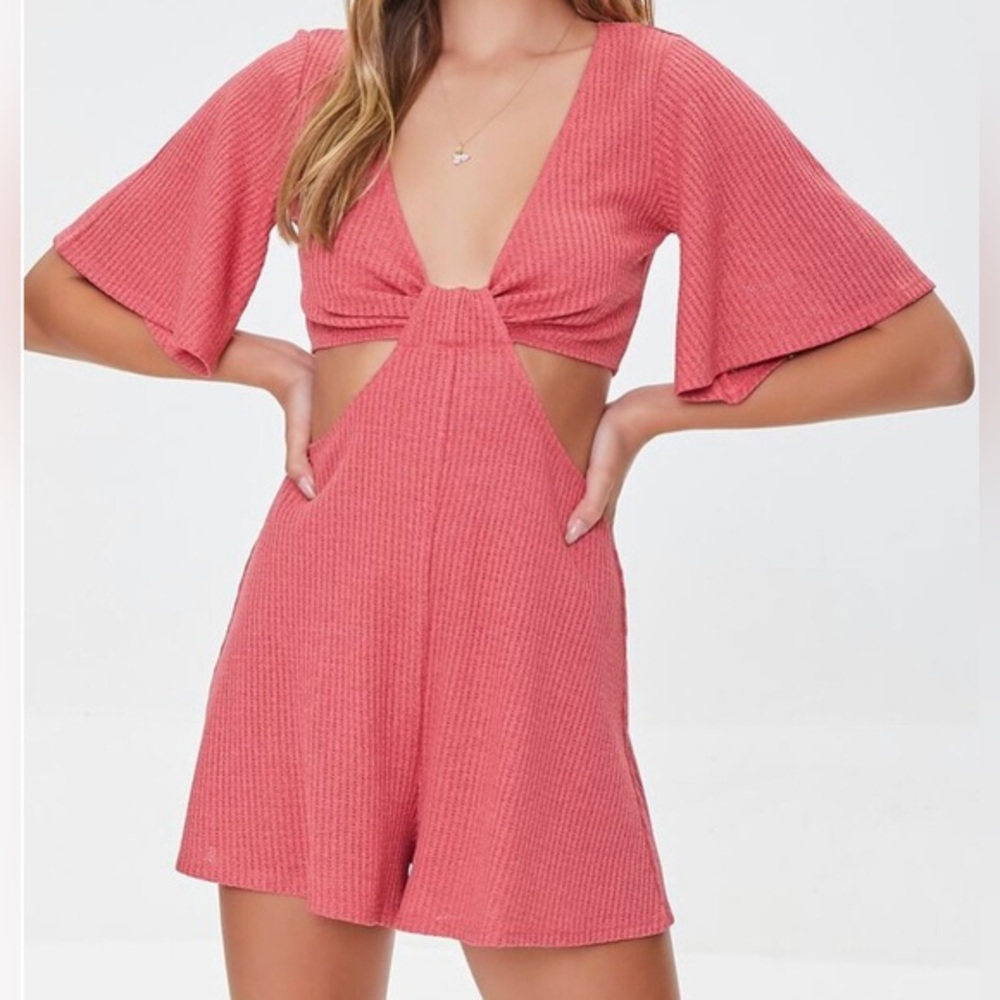 NWT • Forever 21 Plunging Cutout Romper • Rose Petal • Small • Summer • Spring